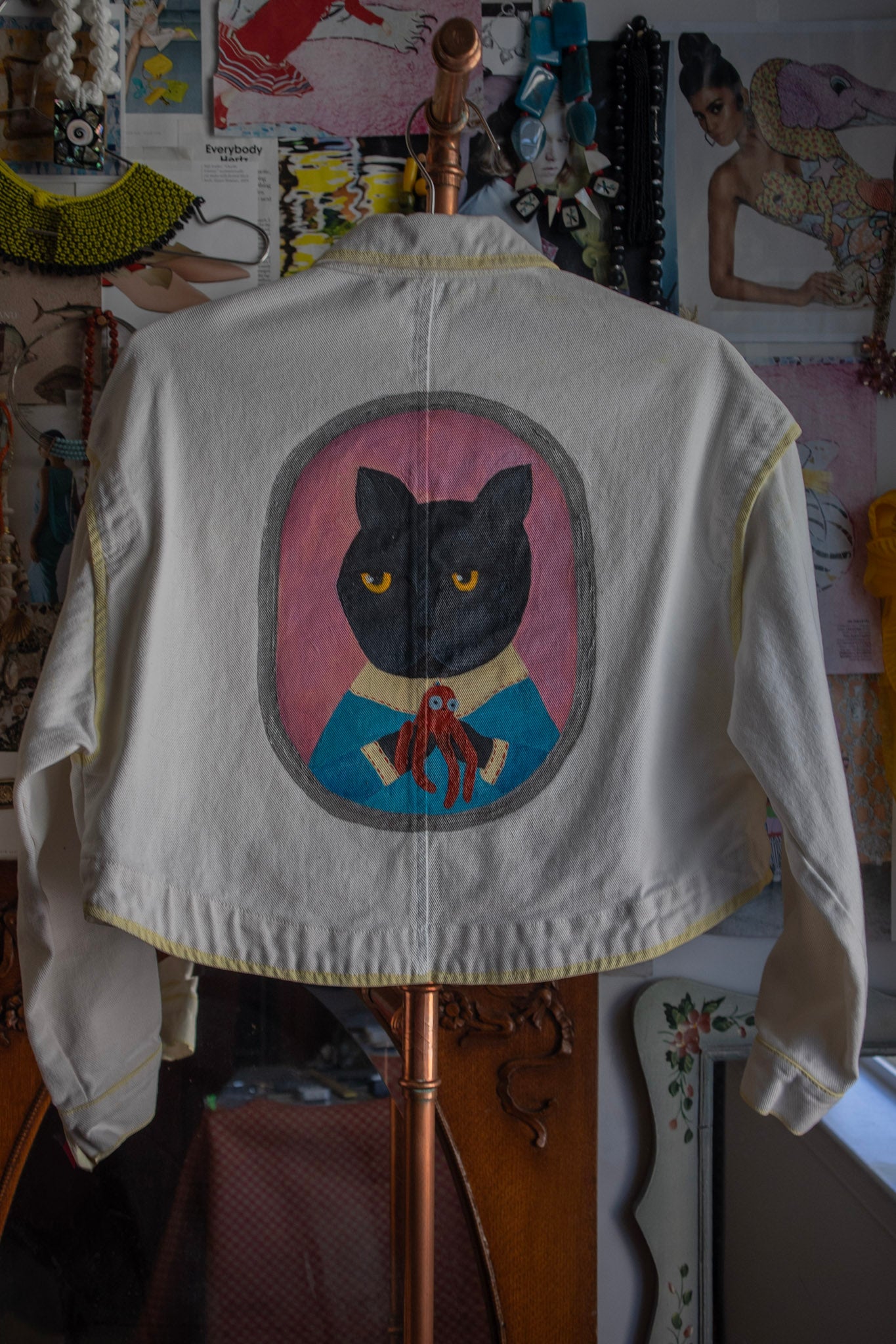 Quirky Cat Painter's Crop
