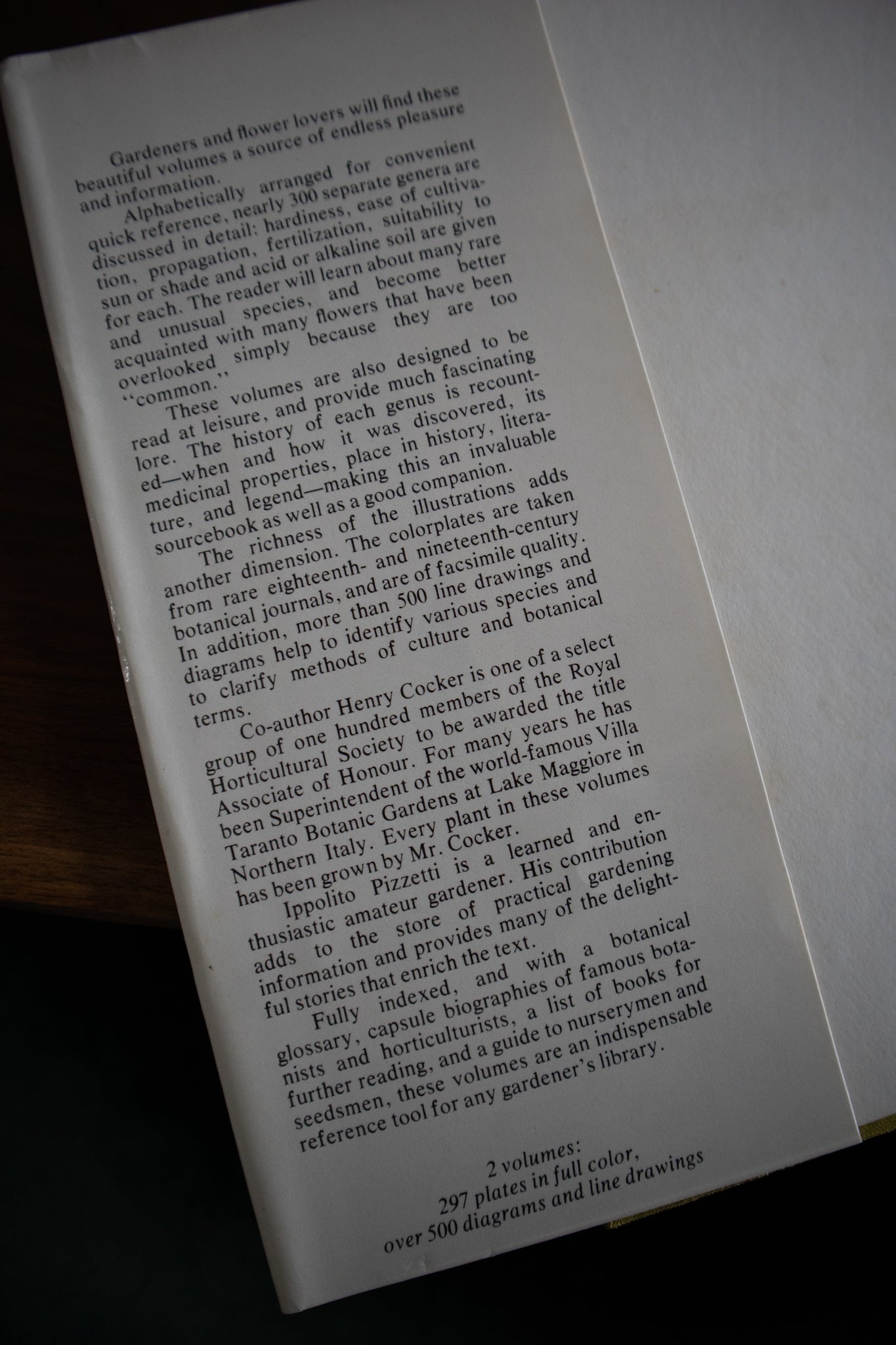 Flowers: A Guide for Your Garden