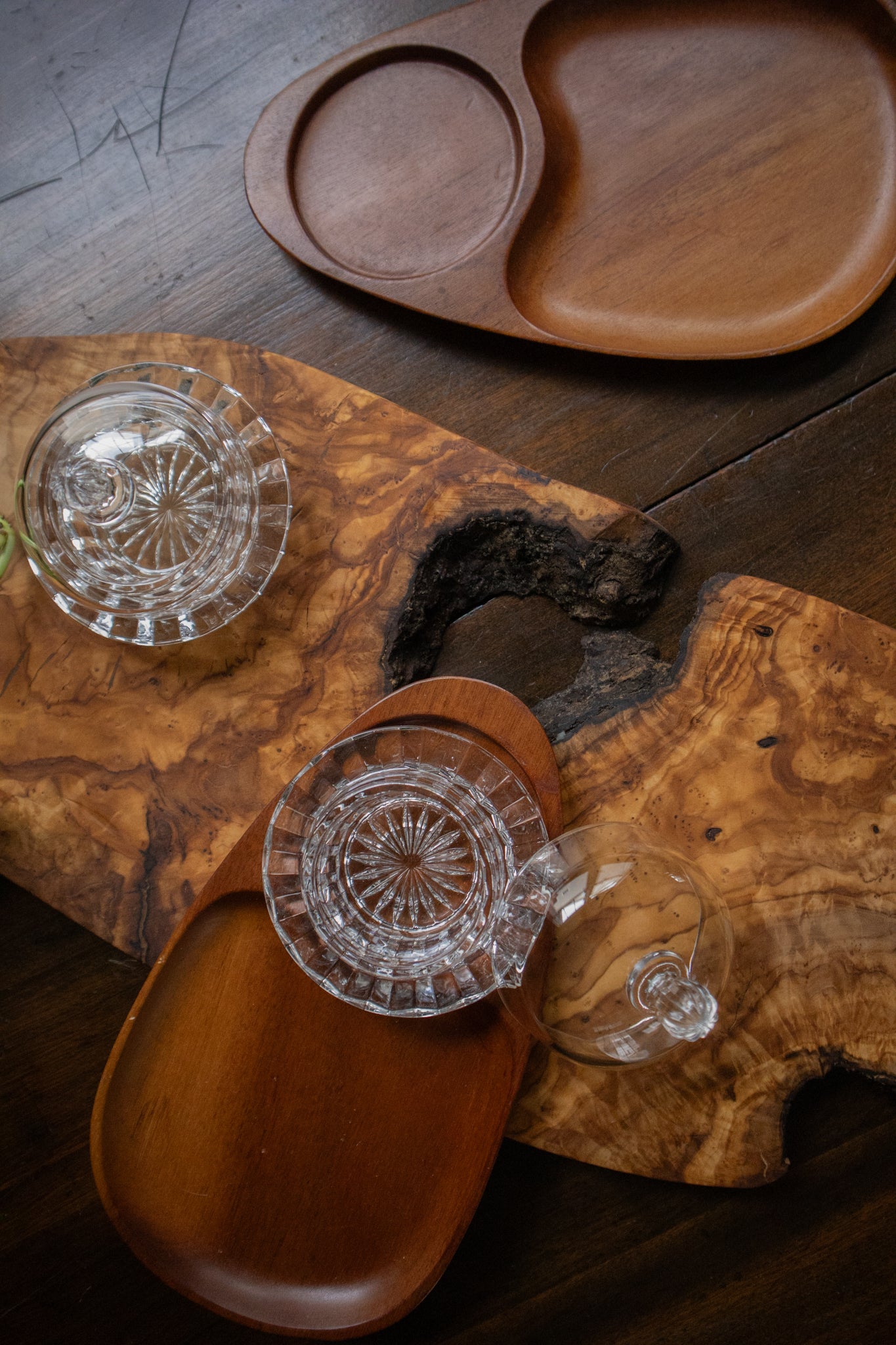 MCM Monkey Pod Snack Tray