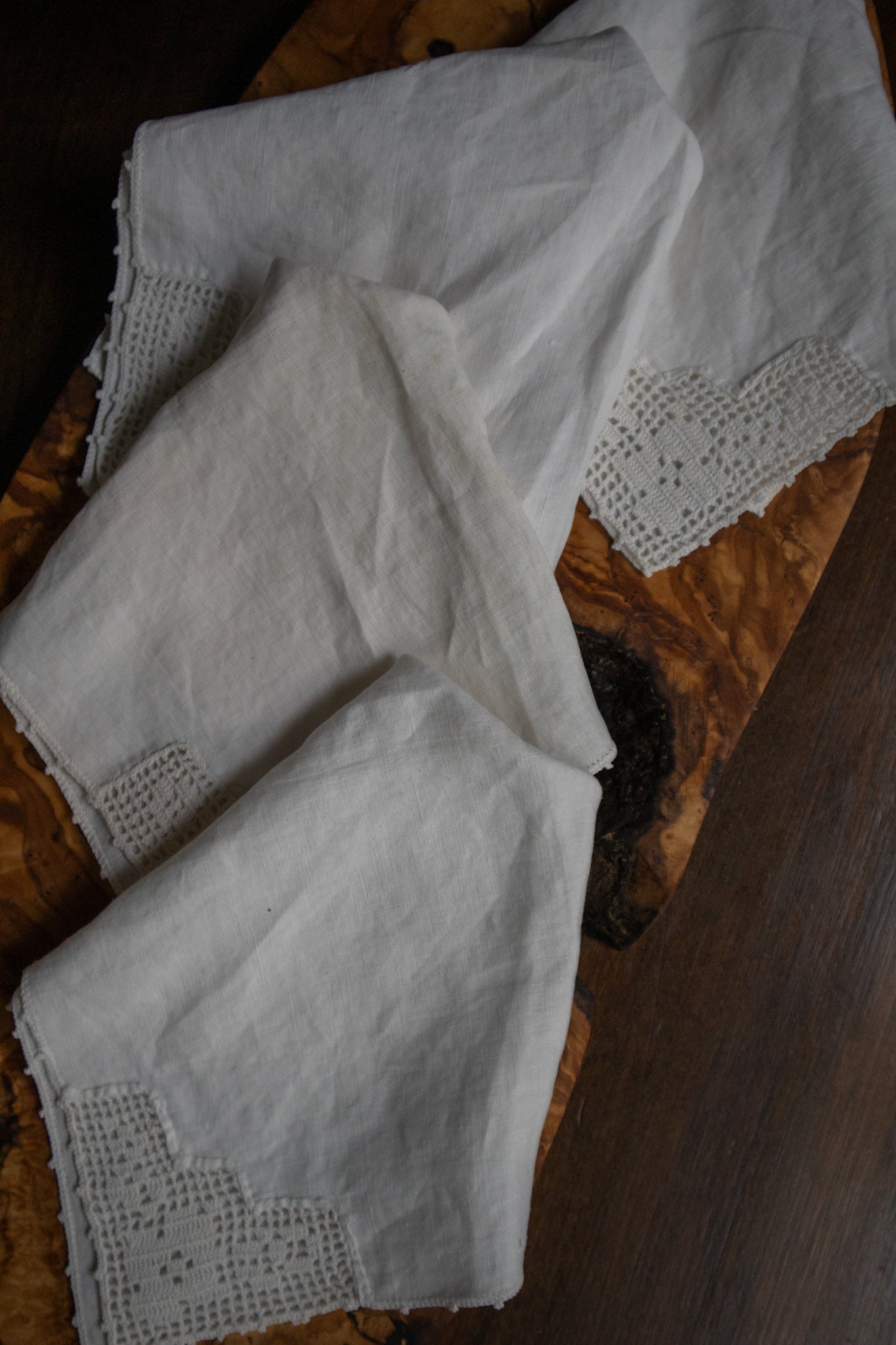 White Linen Napkins (Set of 4)